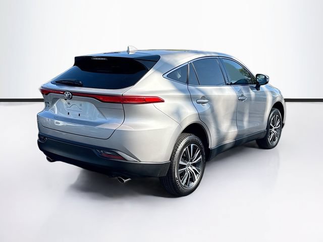 Used 2023 Toyota Venza LE AWD/4WD image 11