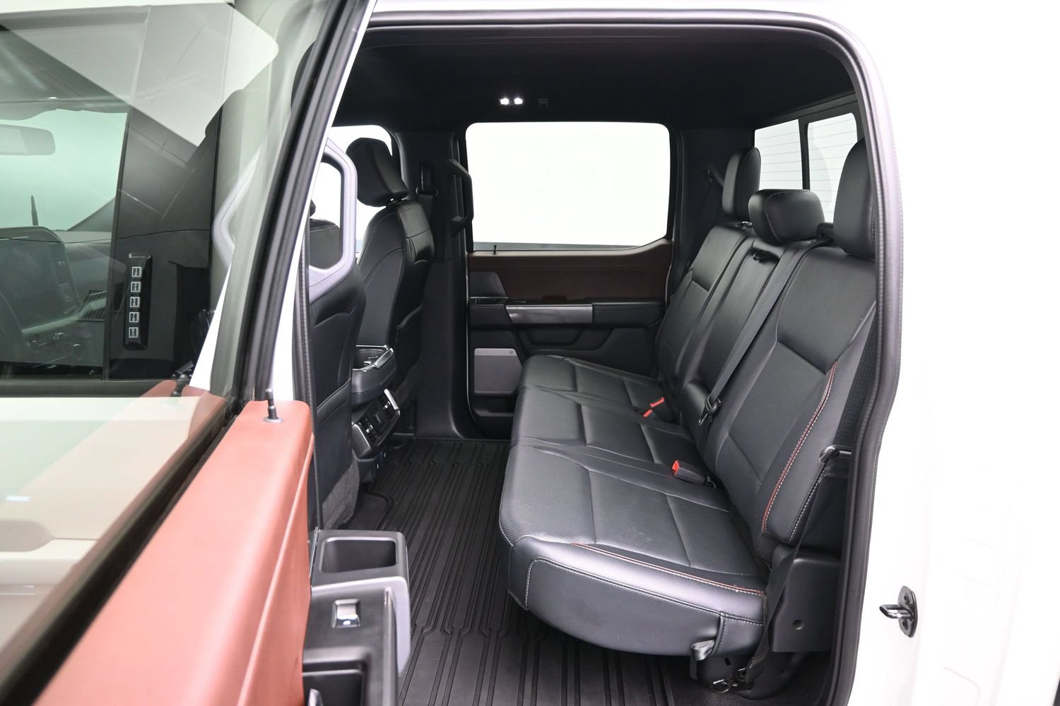 Used 2023 Ford F150 Lariat w/ Max Trailer Tow Package AWD/4WD image 11