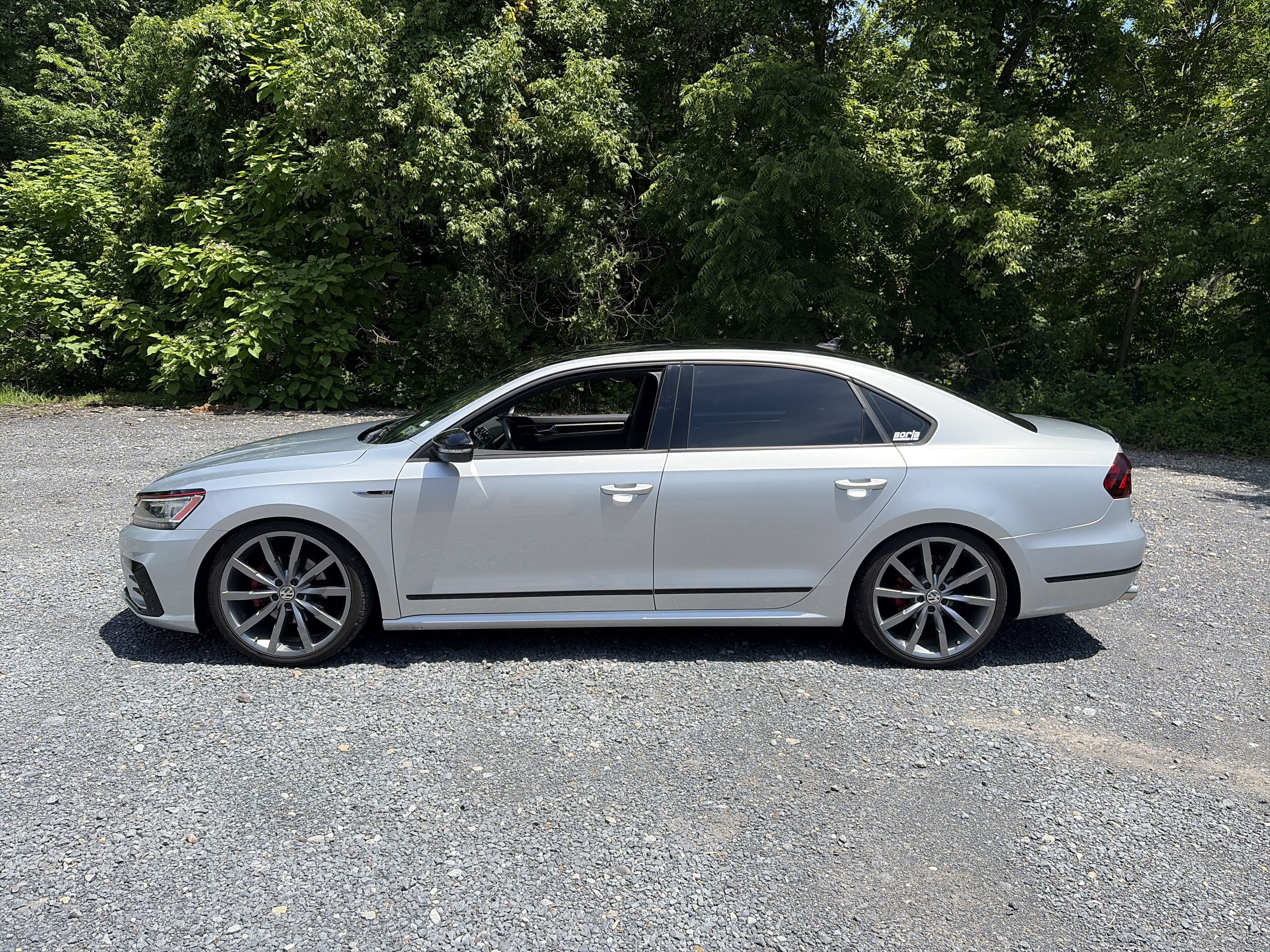 Used 2018 Volkswagen Passat 3.6 FWD image 8
