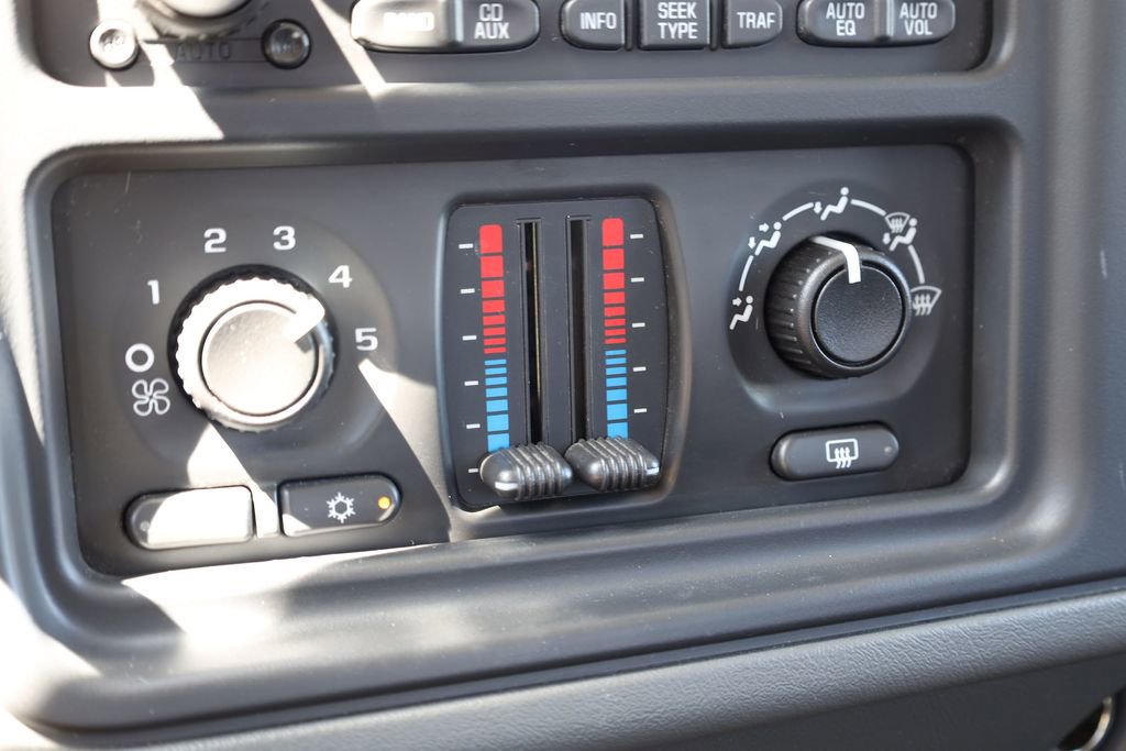 Used 2004 GMC Sierra 1500 SLE w/ Off-Road Package AWD/4WD image 16