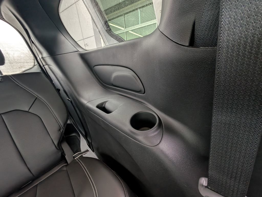 New 2026 Chrysler Pacifica Select w/ S Appearance Package image 31