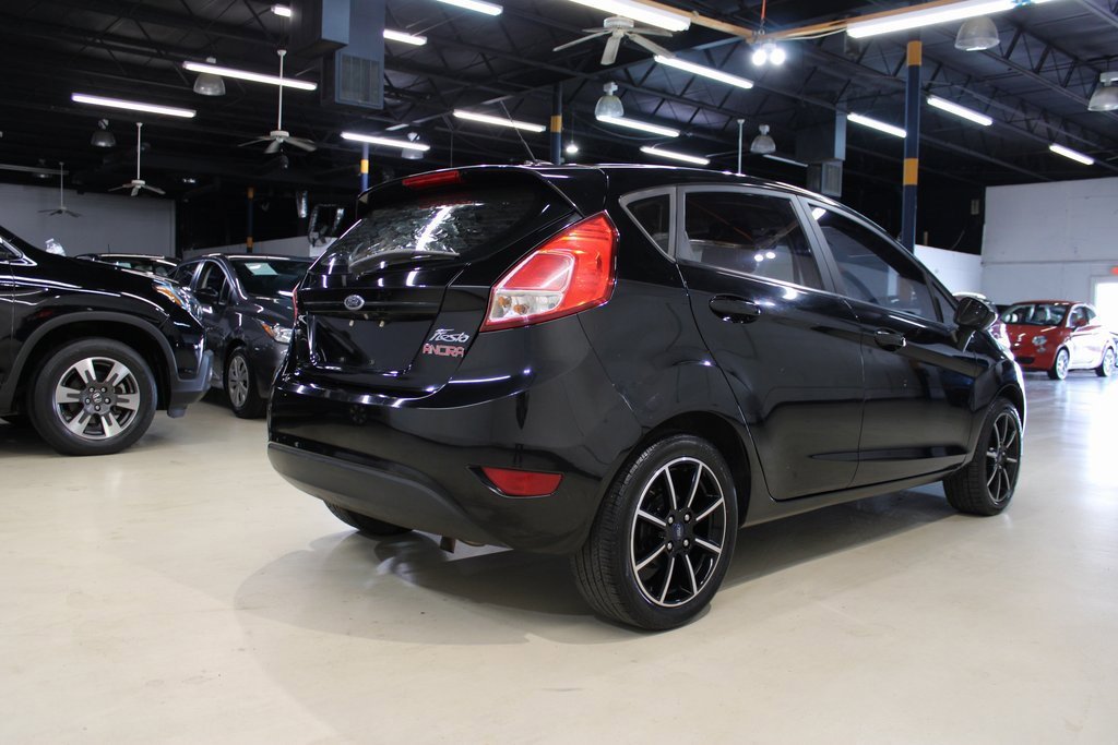 Used 2018 Ford Fiesta SE w/ Equipment Group 201A image 3