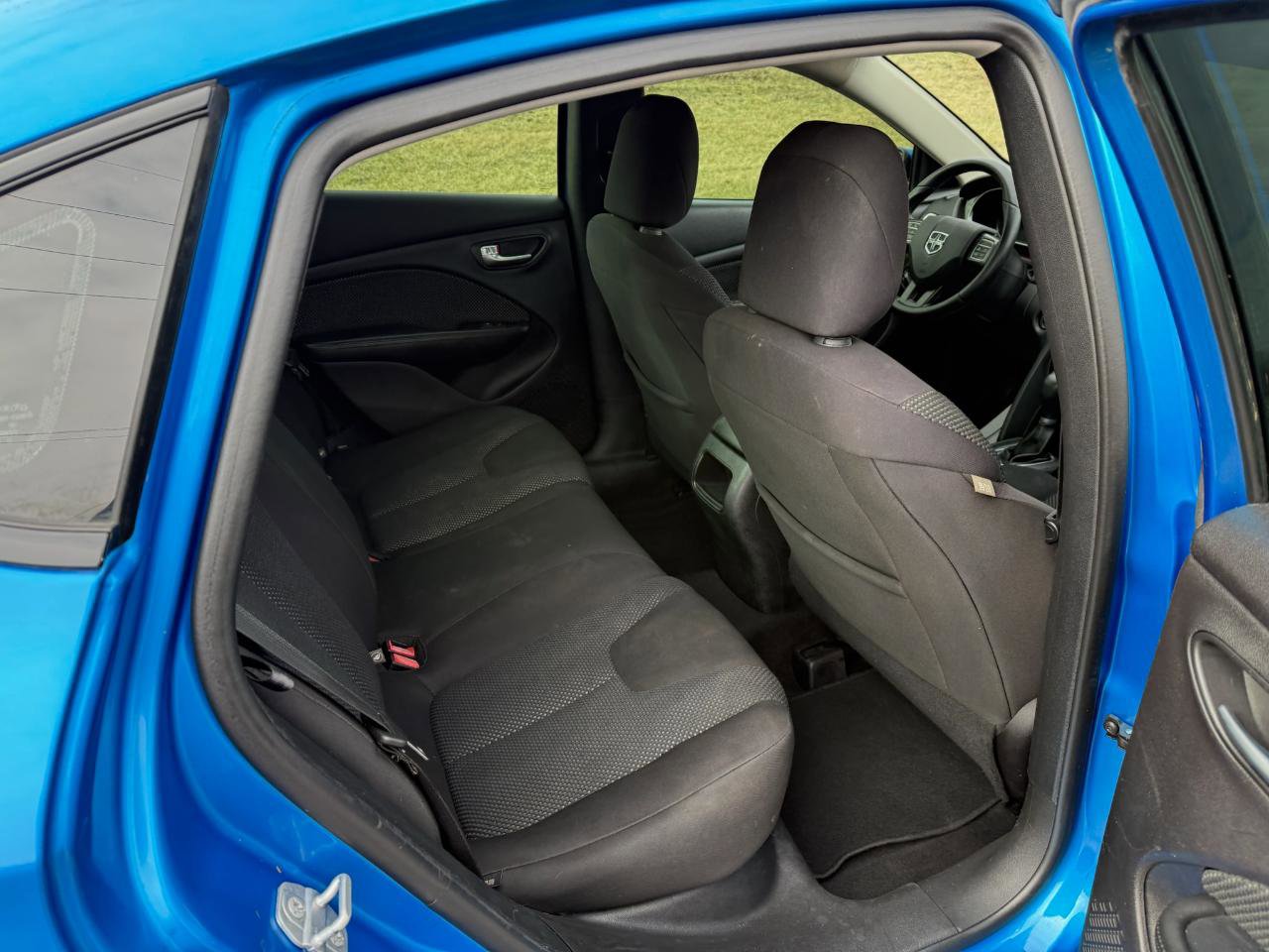 Used 2015 Dodge Dart Aero image 17