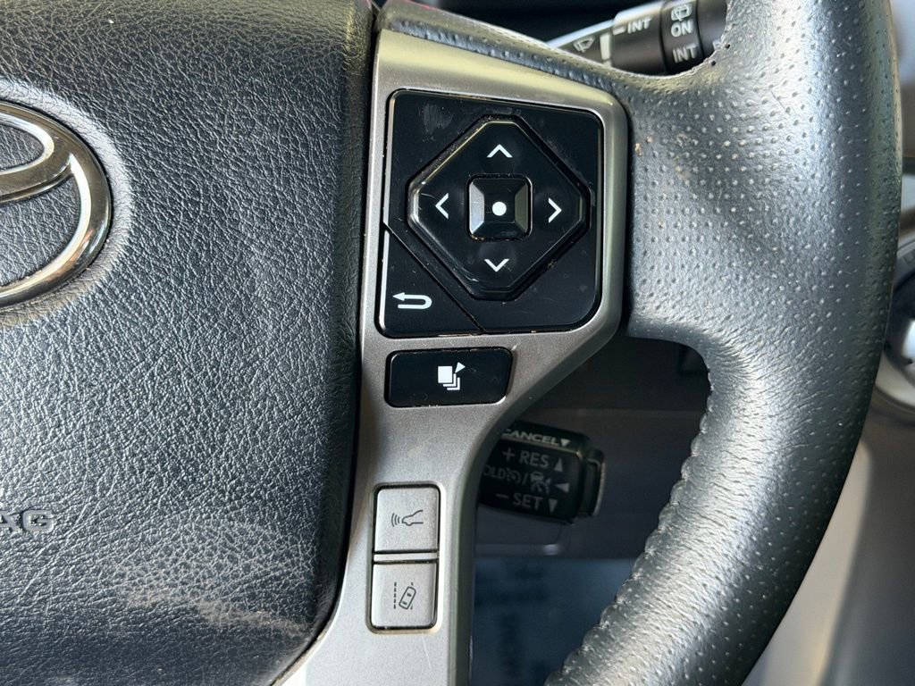 Used 2022 Toyota 4Runner SR5 Premium w/ Moonroof Package RWD image 26