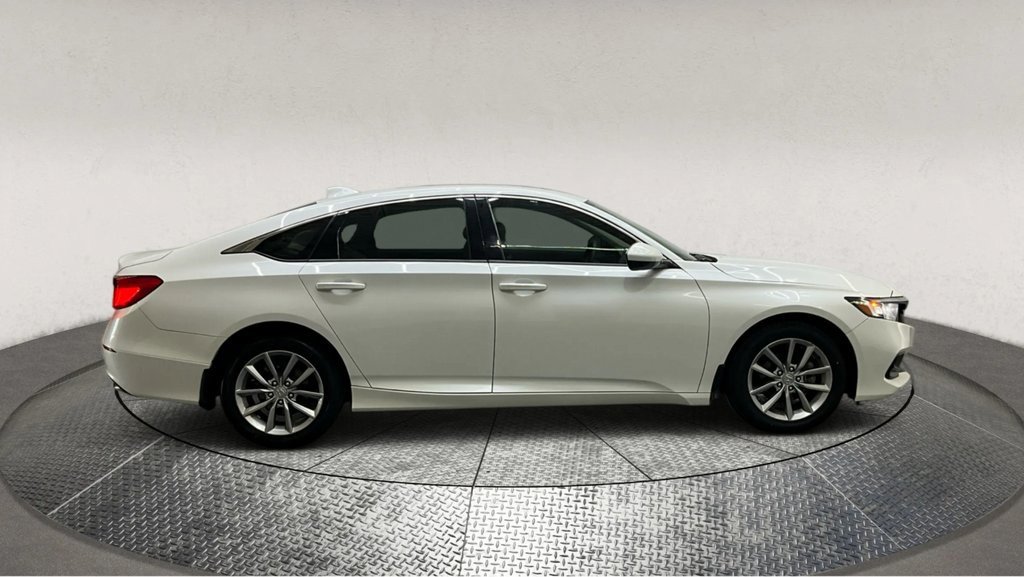 Used 2022 Honda Accord LX image 9