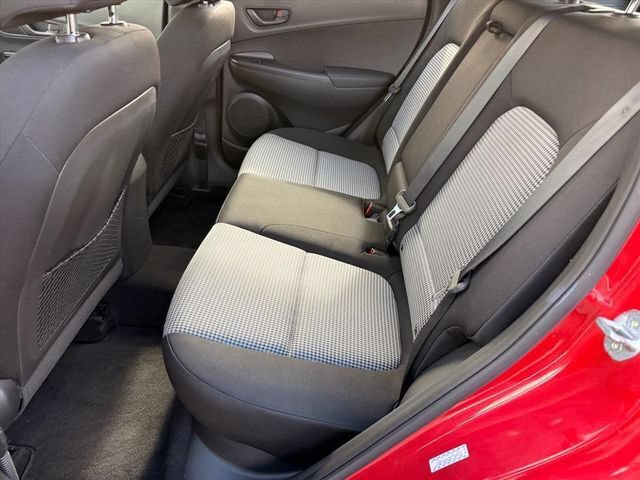 Used 2021 Hyundai Kona SE AWD/4WD image 9