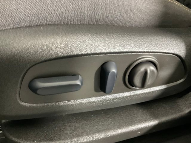 Used 2024 Chevrolet Equinox LT FWD image 28