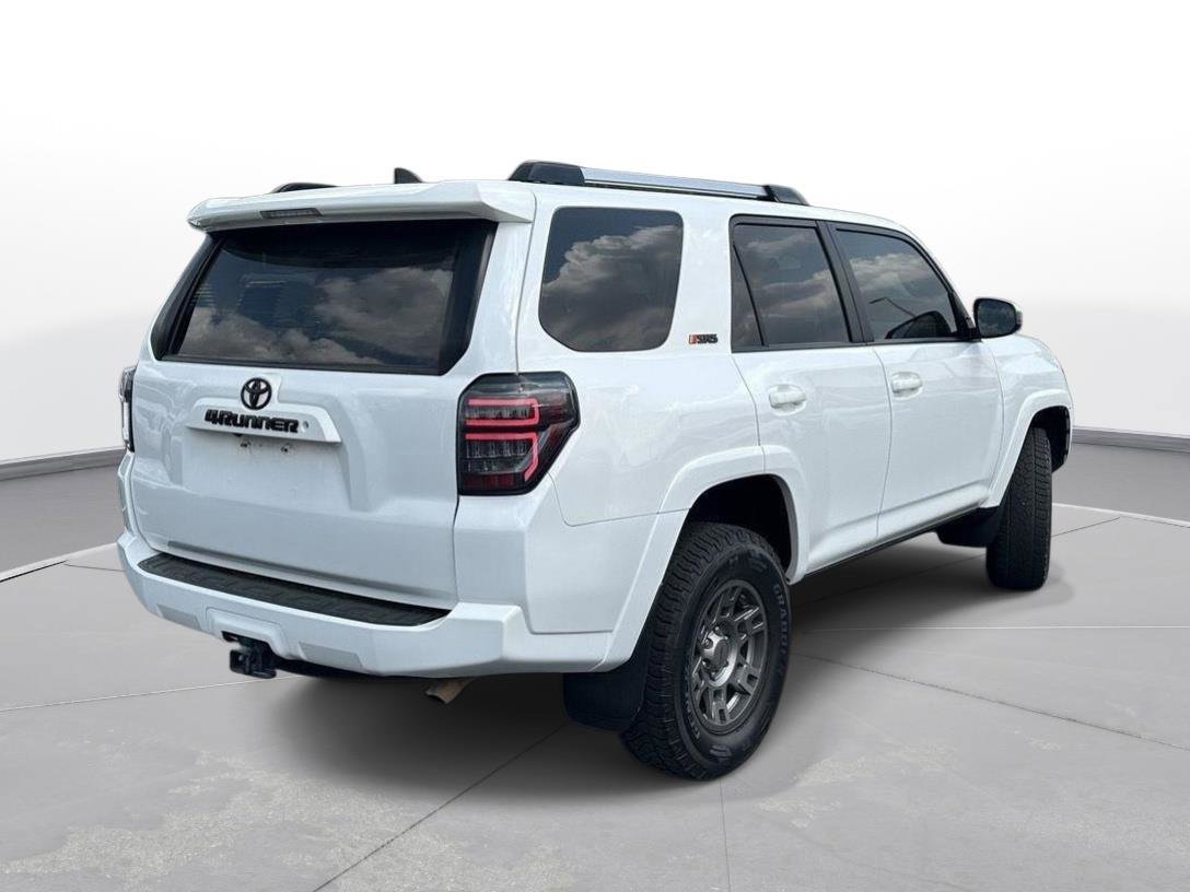 Used 2018 Toyota 4Runner SR5 image 6