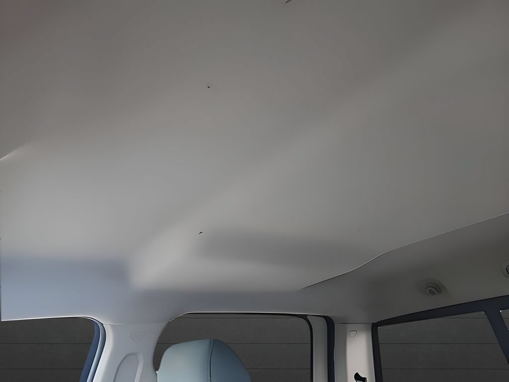 Used 2018 RAM 1500 SLT AWD/4WD image 12