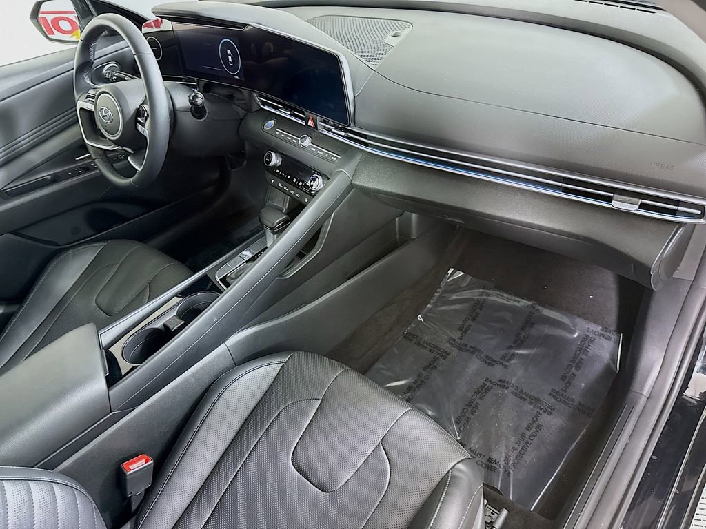 Certified 2023 Hyundai Elantra Limited FWD image 32