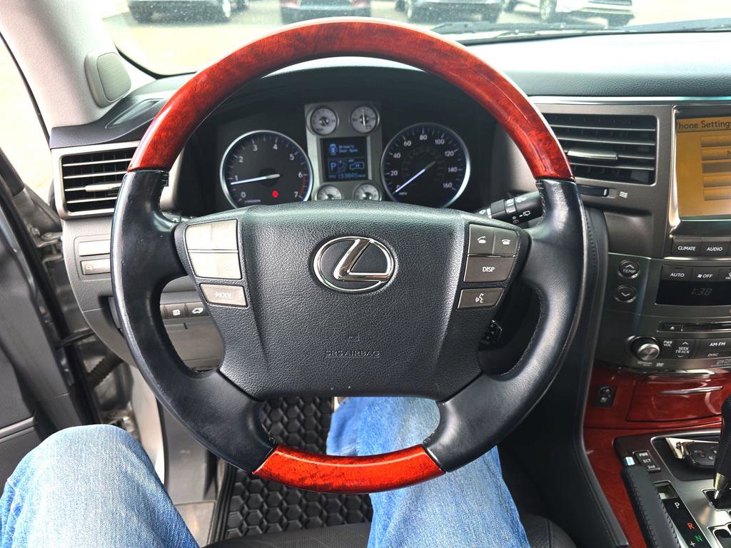 Used 2010 Lexus LX 570 4WD image 19