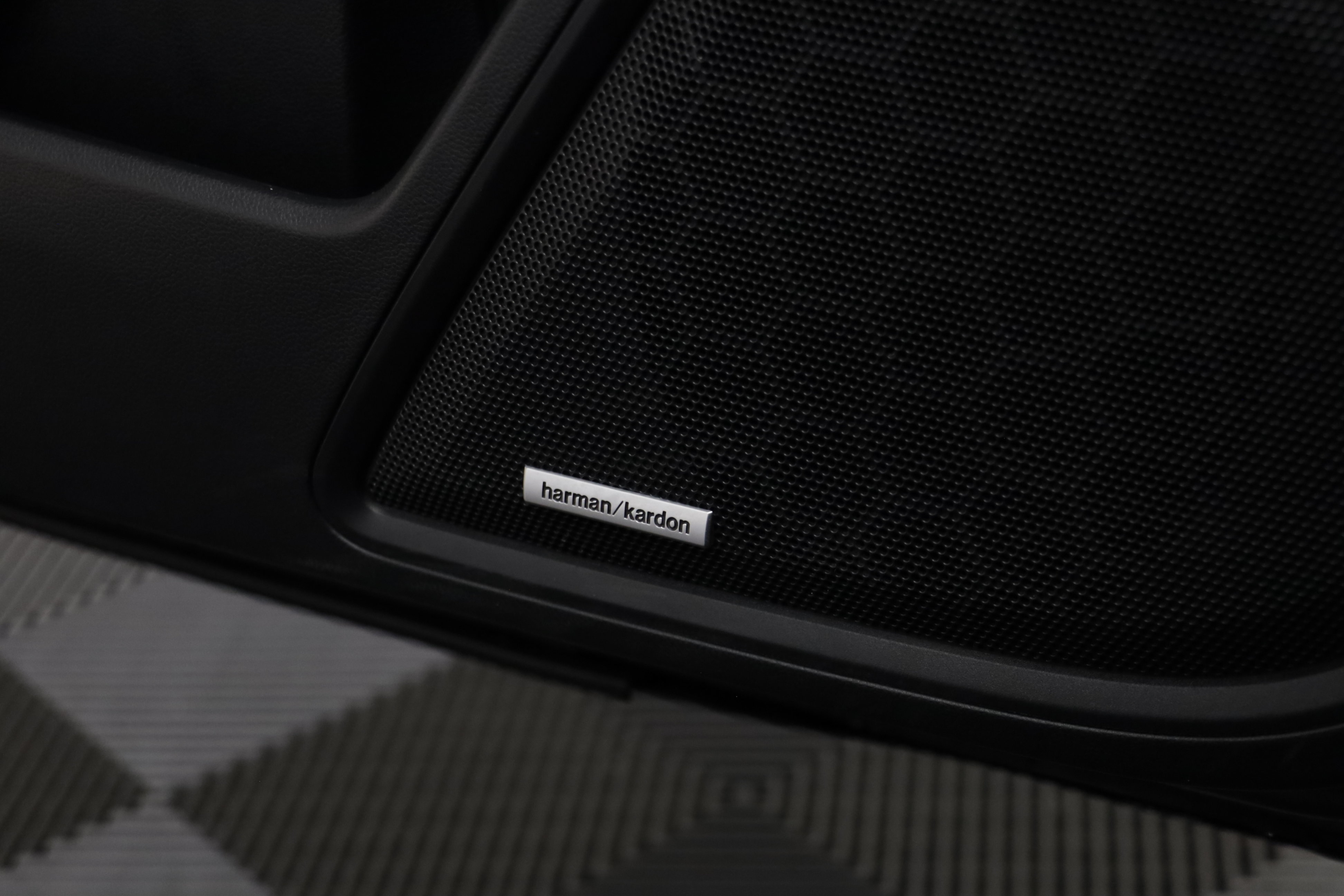 Used 2021 Subaru Outback Touring w/ Popular Package #2 AWD/4WD image 7