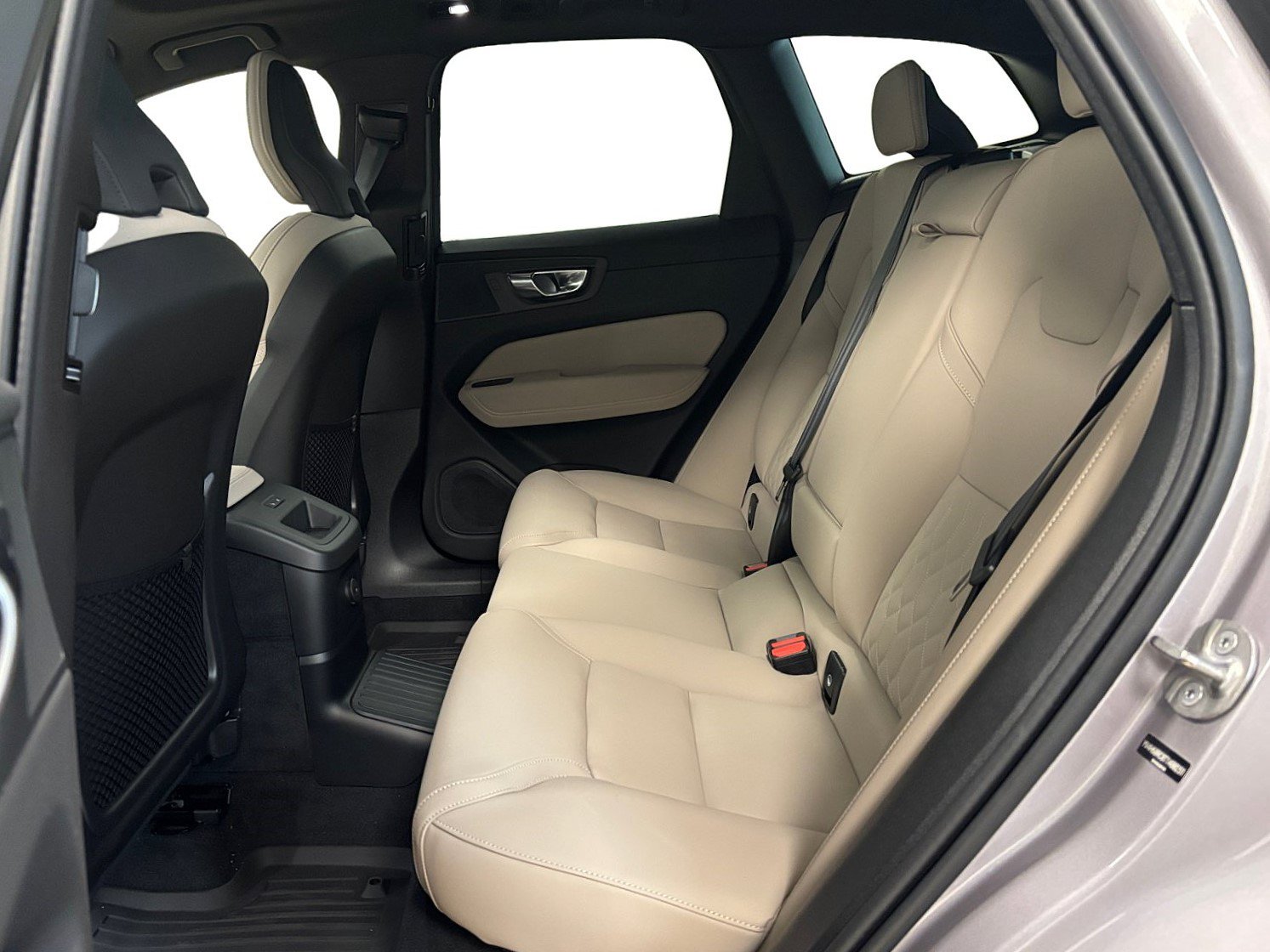 New 2026 Volvo XC60 T8 Plus w/ Climate Package AWD/4WD image 13