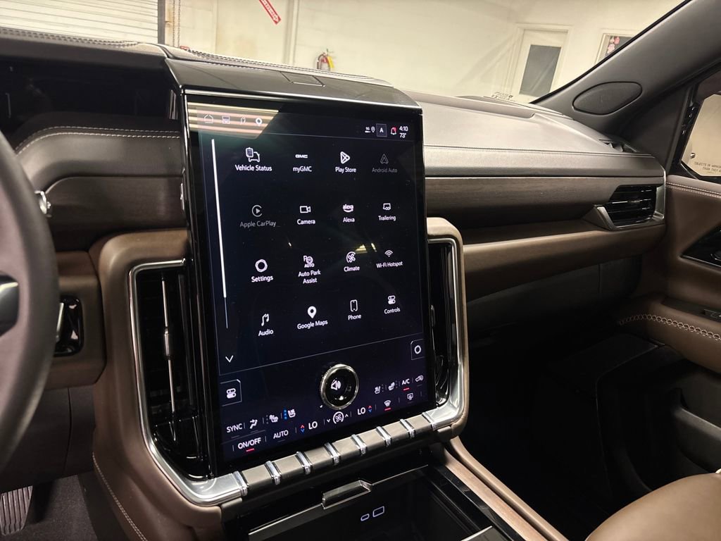 Used 2025 GMC Yukon Denali Ultimate w/ LPO, Floor Liner Package image 42