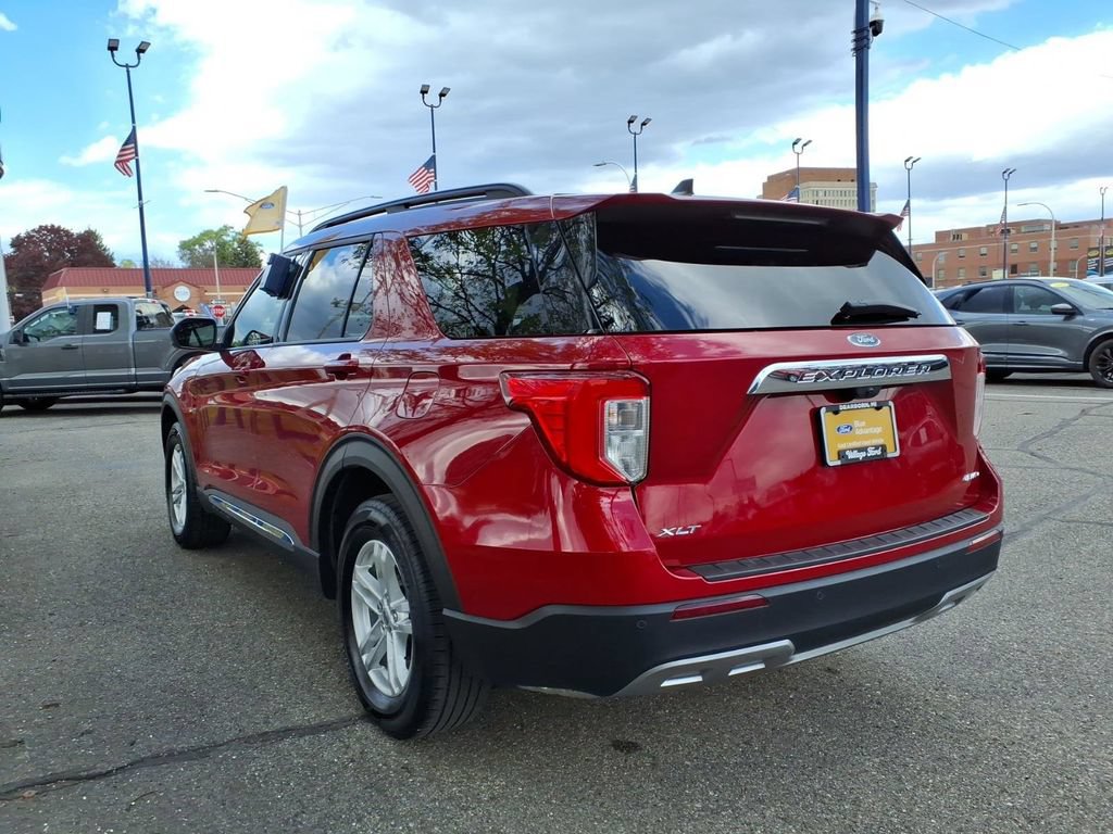 Certified 2023 Ford Explorer XLT w/ Equipment Group 202A AWD/4WD image 8