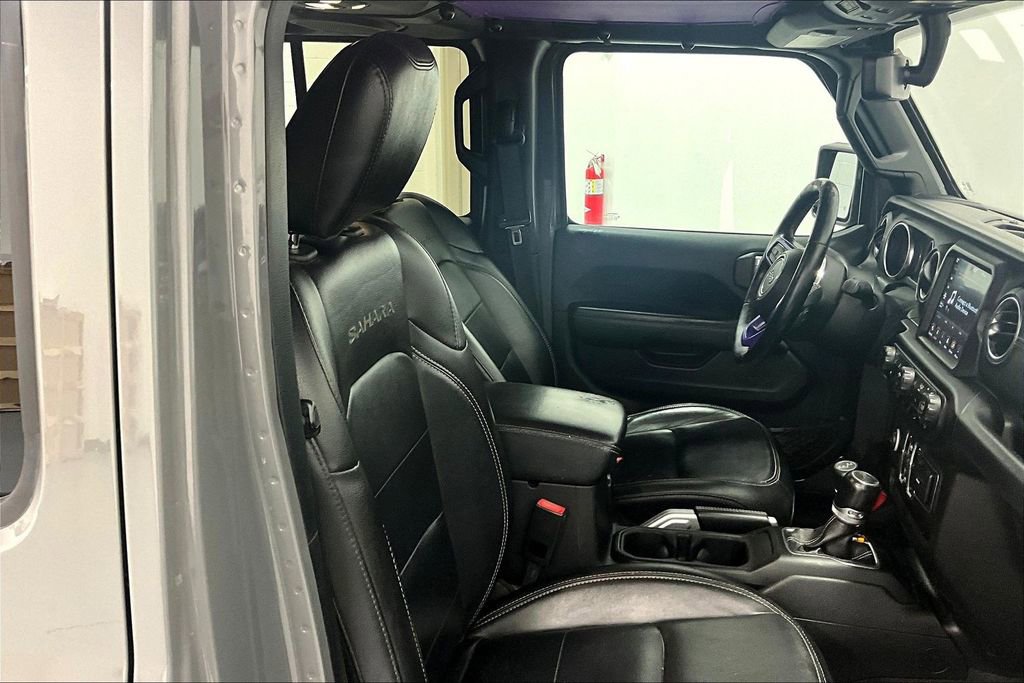 Used 2020 Jeep Wrangler Unlimited Sahara AWD/4WD image 7