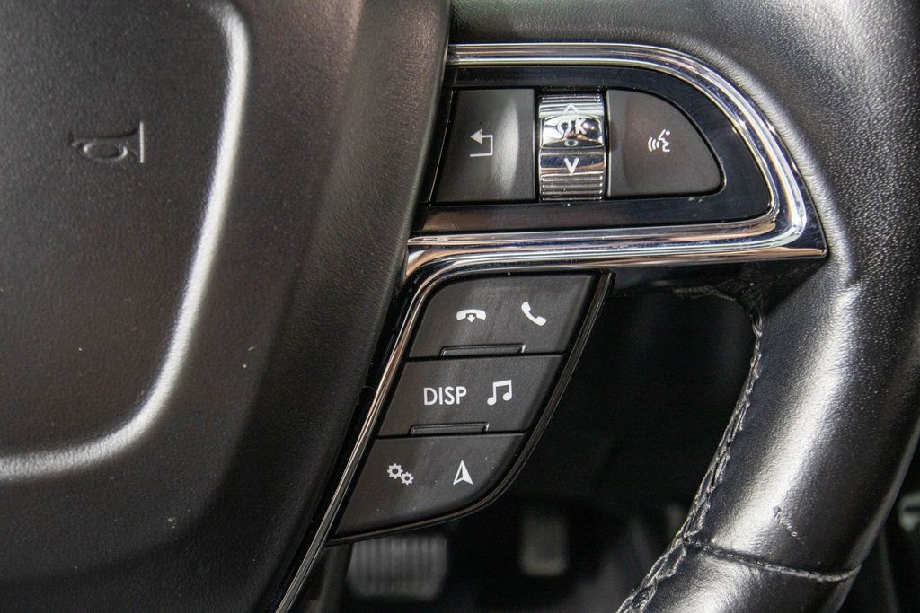 Used 2022 Lincoln Nautilus Reserve w/ Equipment Group 202A image 20