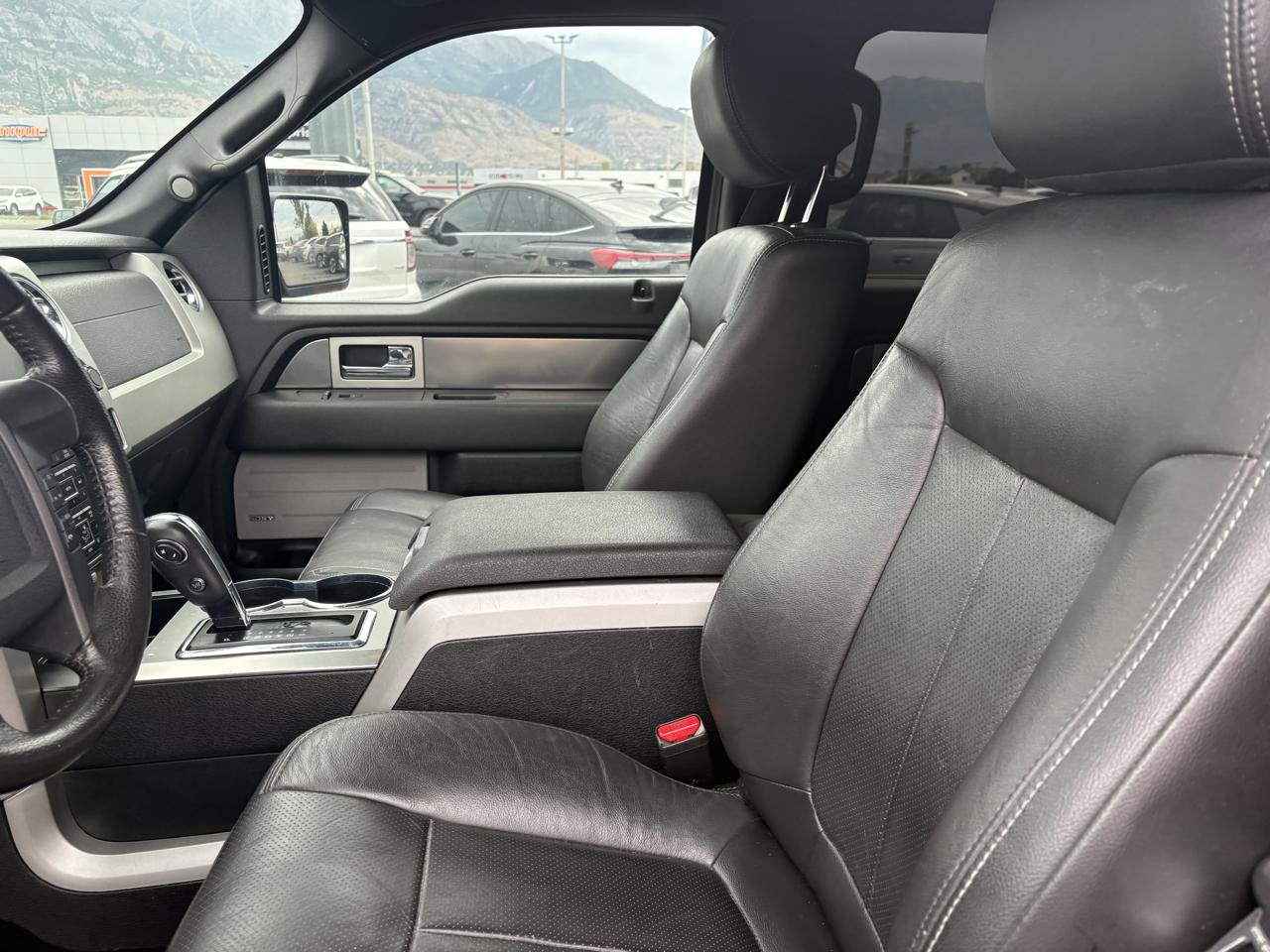 Used 2014 Ford F150 FX4 w/ Equipment Group 402A Luxury AWD/4WD image 8