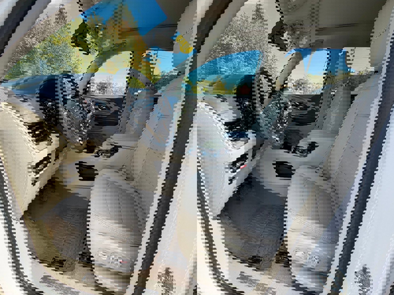 Used 2023 GMC Terrain Denali w/ Denali Premium Package image 9