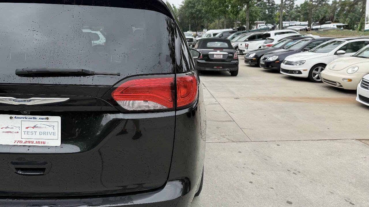 Used 2017 Chrysler Pacifica Touring FWD image 23