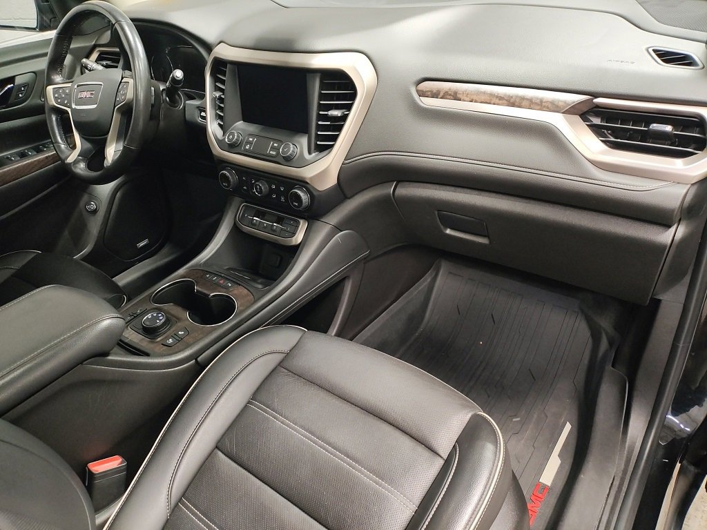 Used 2022 GMC Acadia Denali w/ Denali Ultimate Package image 8