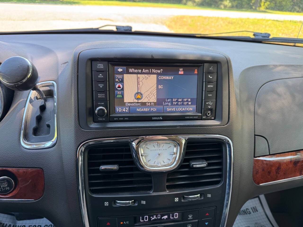 Used 2013 Chrysler Town & Country Touring-L w/ Entertainment Group #2 FWD image 21