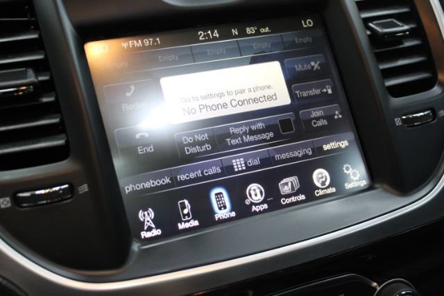 Used 2016 Chrysler 300 Limited RWD image 14