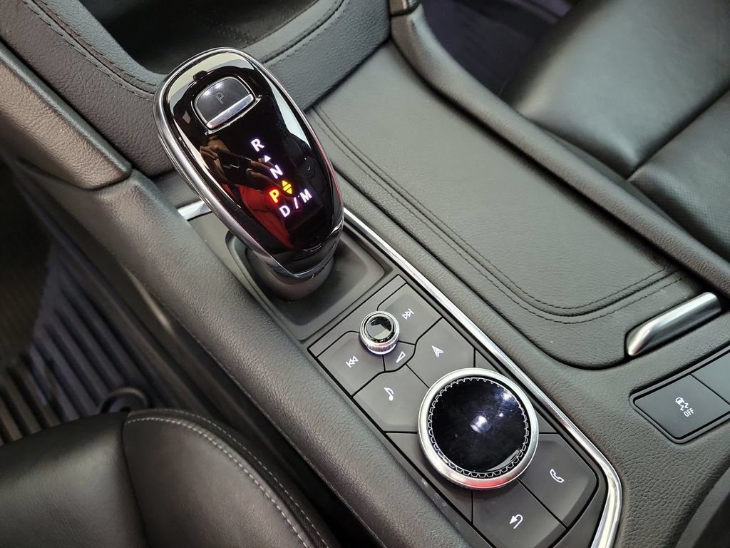 Certified 2024 Cadillac XT6 Premium Luxury FWD image 30