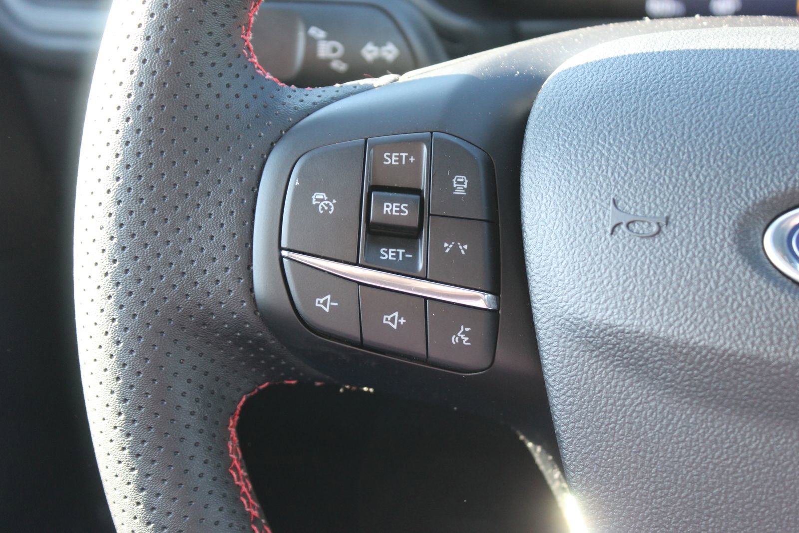 New 2026 Ford Escape ST-Line w/ Tech Pack #1 image 26