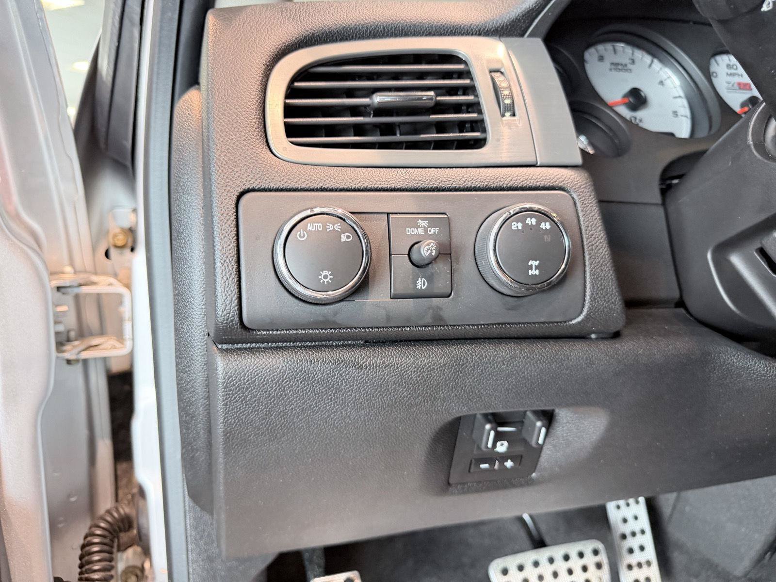 Used 2014 Chevrolet Silverado 2500 LTZ w/ LTZ Plus Package AWD/4WD image 36