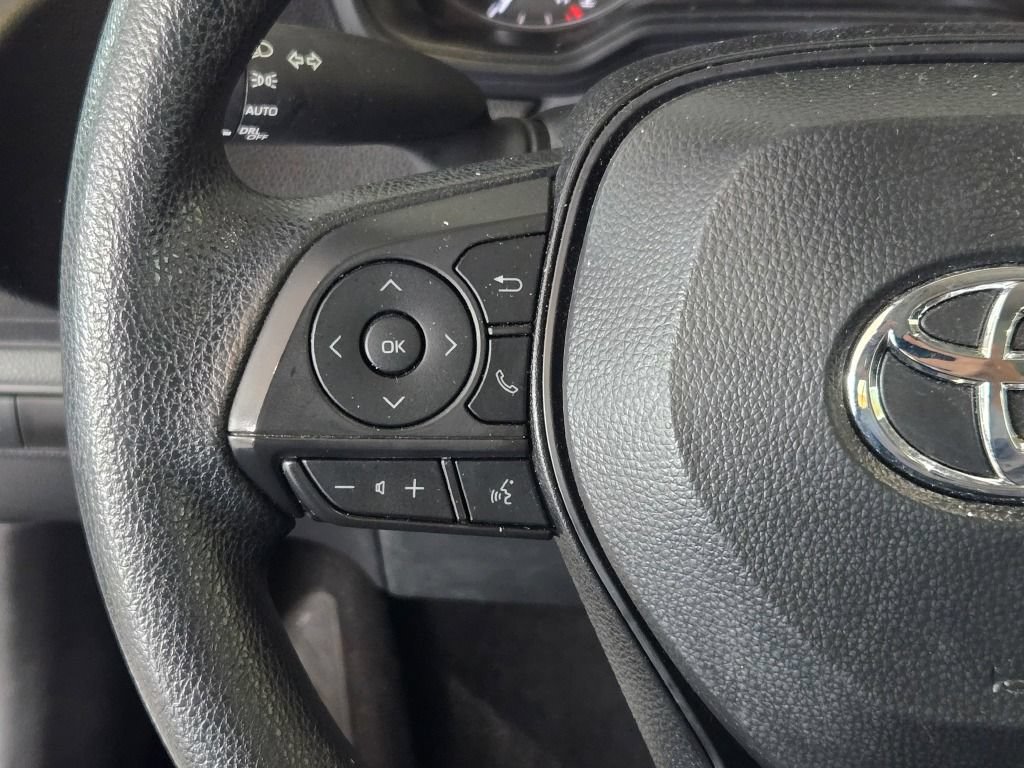 Used 2025 Toyota Corolla LE FWD image 25