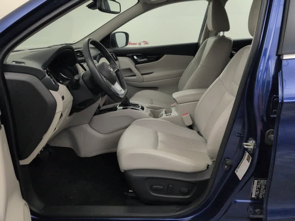 Used 2022 Nissan Rogue Sport SL w/ Premium Package FWD image 15