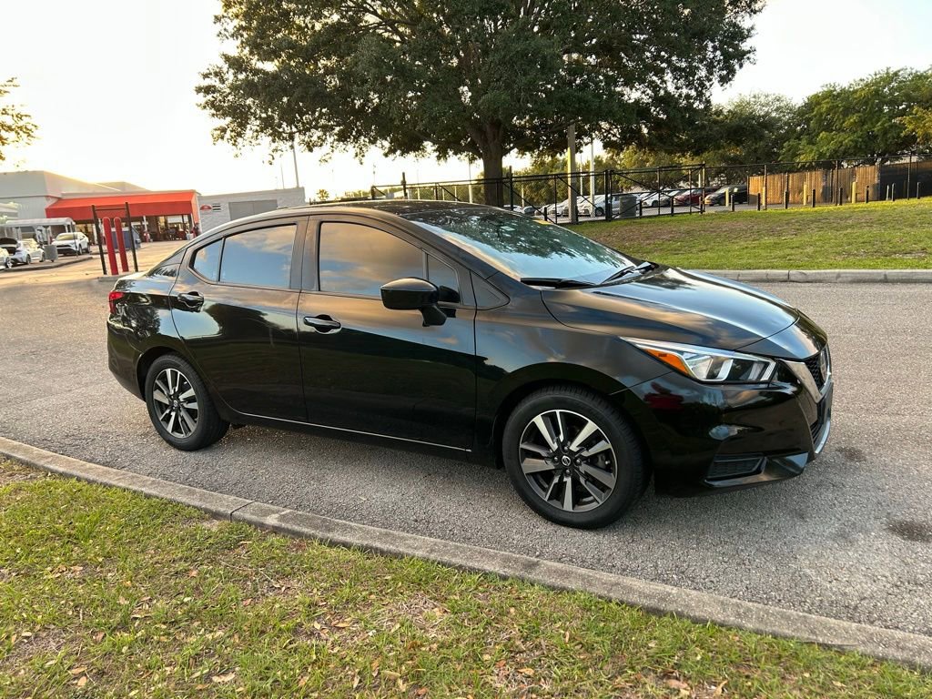Used 2022 Nissan Versa SV FWD image 7