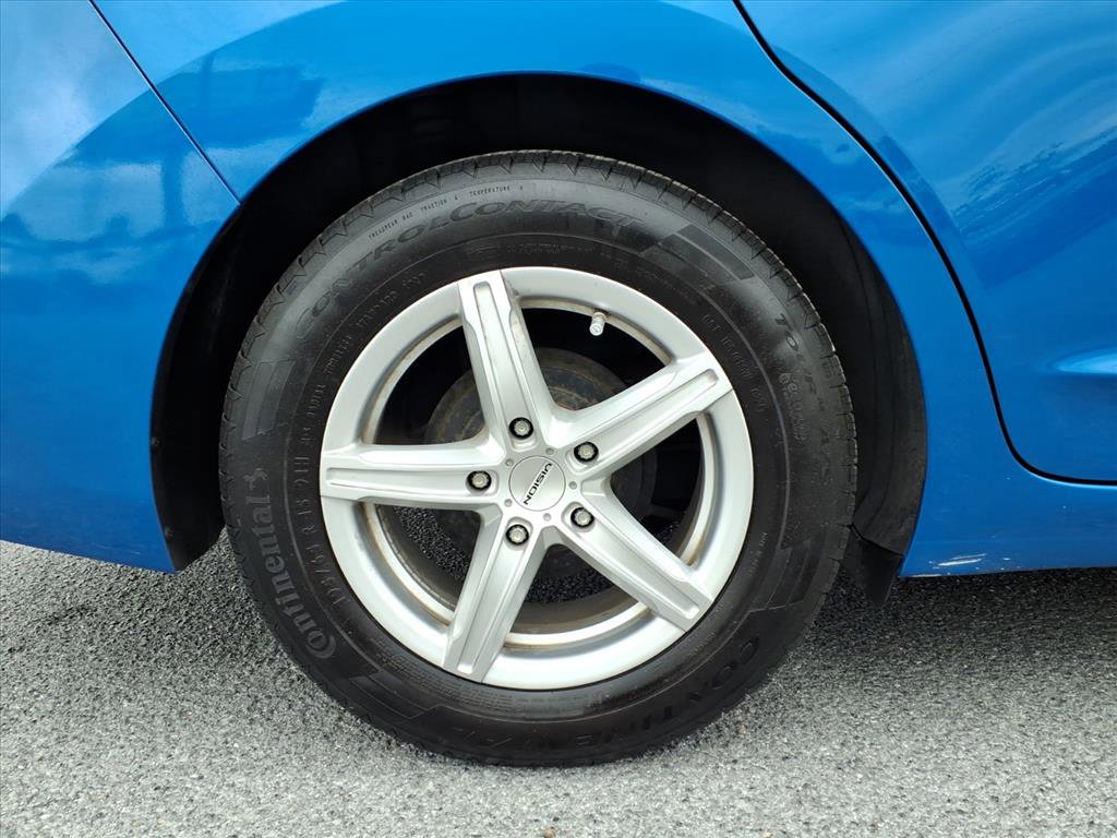 Used 2018 Hyundai Elantra SE FWD image 25