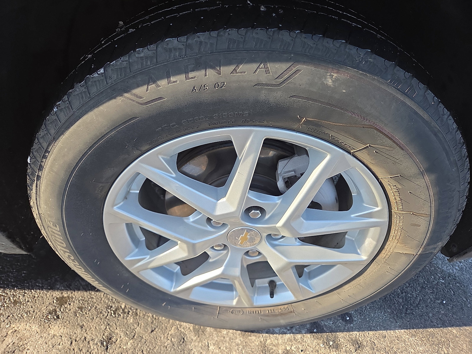 Used 2023 Chevrolet Equinox LS w/ LS Convenience Package image 9