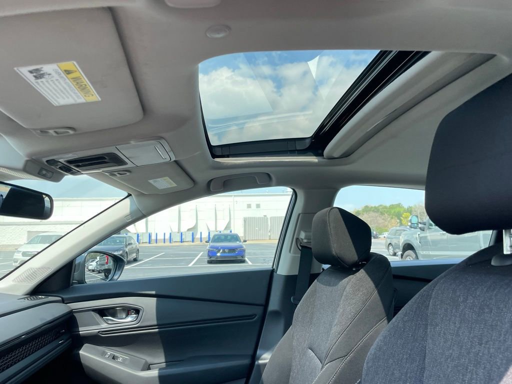 Certified 2025 Honda Accord SE image 28