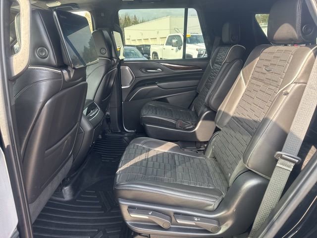 Used 2022 Cadillac Escalade Premium Luxury Platinum image 25