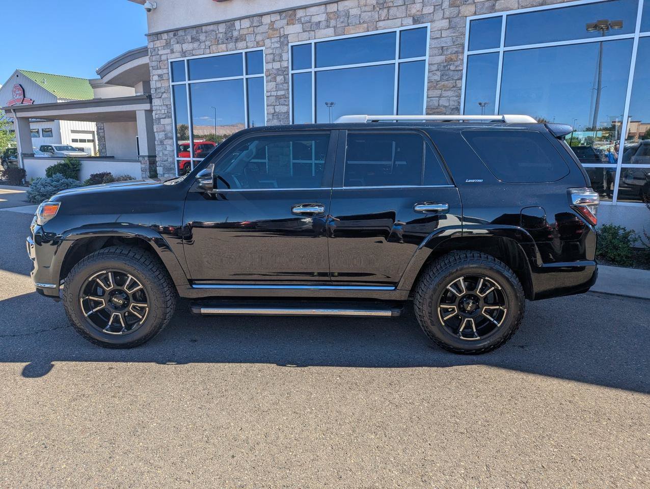 Used 2016 Toyota 4Runner Limited AWD/4WD image 2