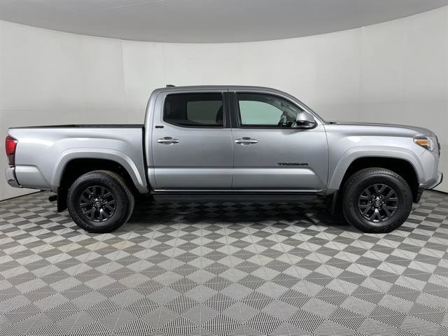 Used 2022 Toyota Tacoma SR5 image 9
