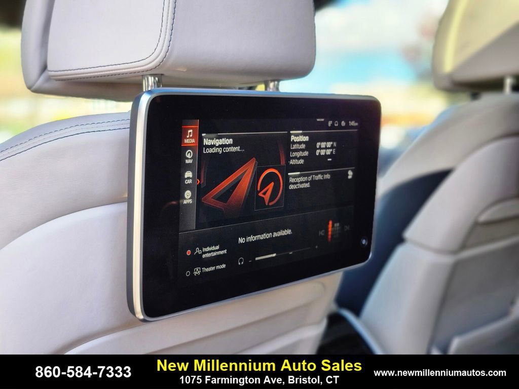 Used 2020 BMW X7 M50i w/ Executive Package image 17