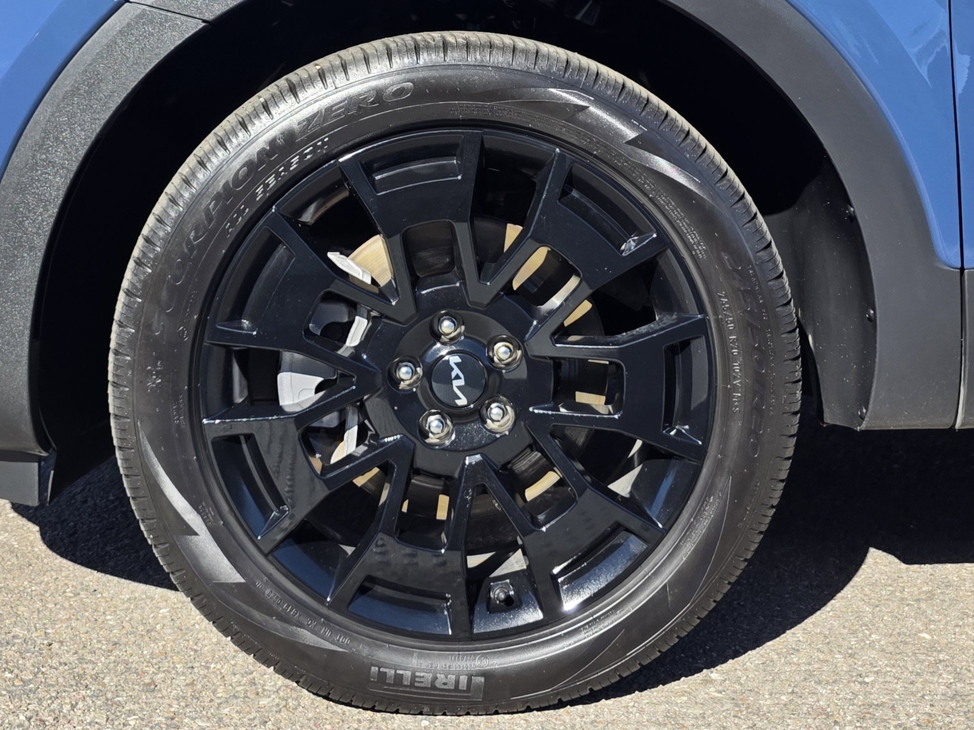 Used 2023 Kia Telluride S w/ S Sunroof Package image 9