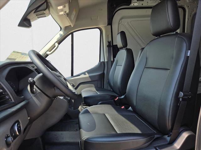 New 2025 Ford Transit 250 148 Medium Roof image 4