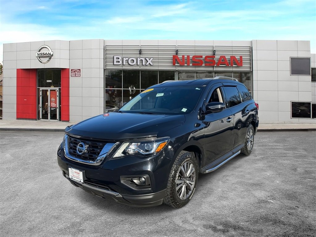 Used 2019 Nissan Pathfinder SV image 4
