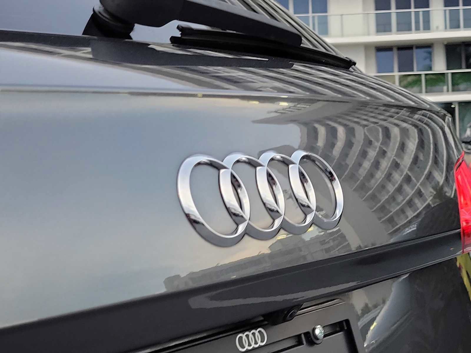 Used 2020 Audi SQ5 Prestige AWD/4WD image 10