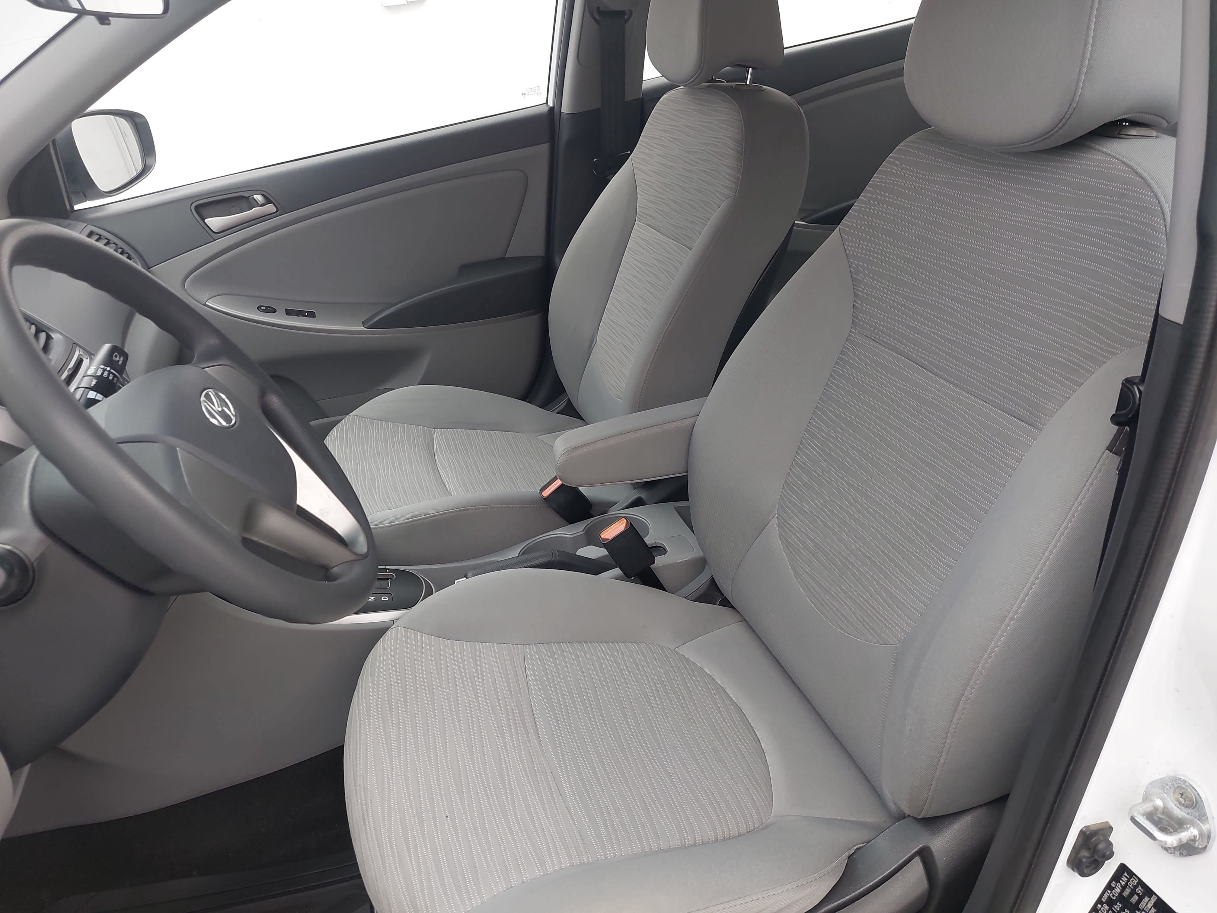 Used 2016 Hyundai Accent SE FWD image 16
