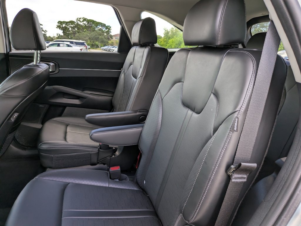 Certified 2026 Kia Sorento EX w/ EX Premium Package FWD image 19