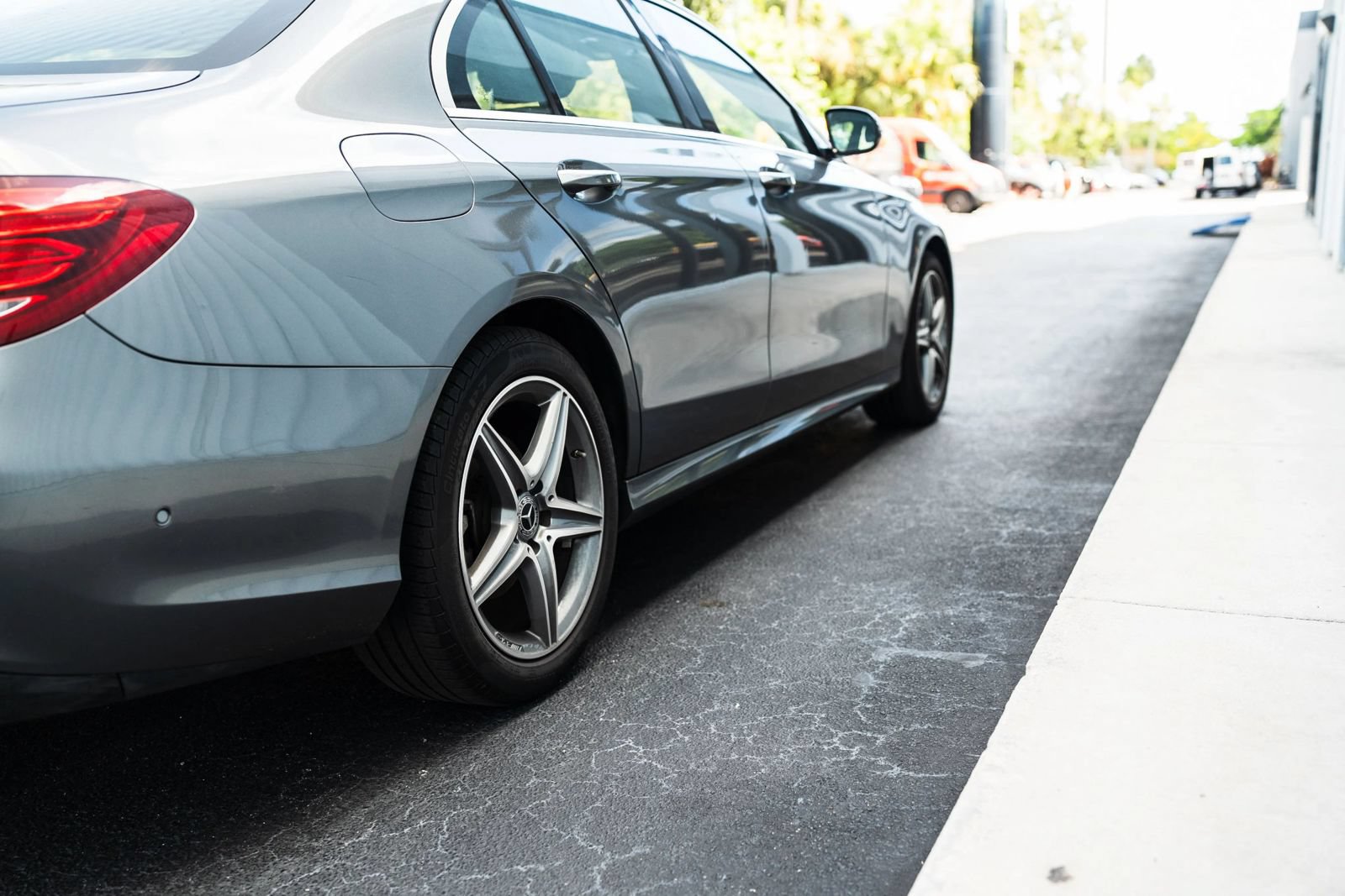 Used 2018 Mercedes-Benz E 300 4MATIC image 11
