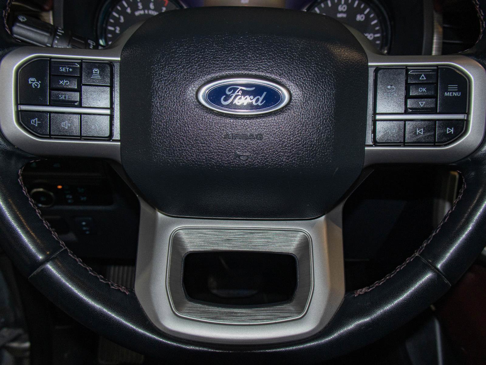 Used 2024 Ford Expedition Limited image 12