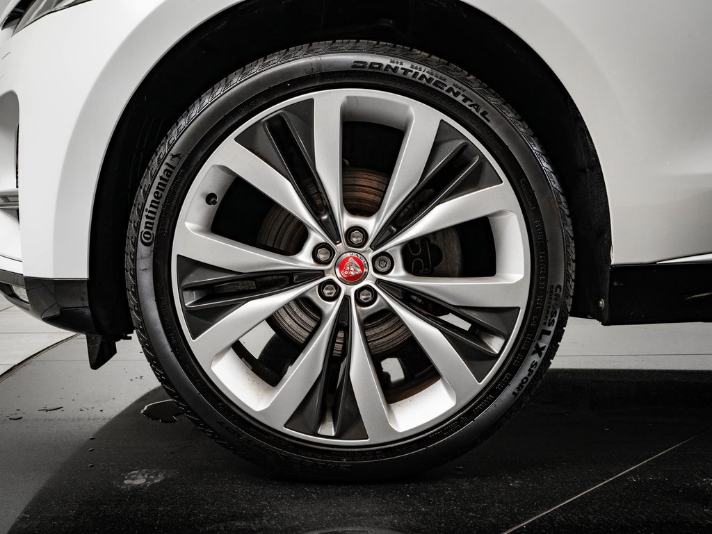 Used 2023 Jaguar F-PACE S image 13