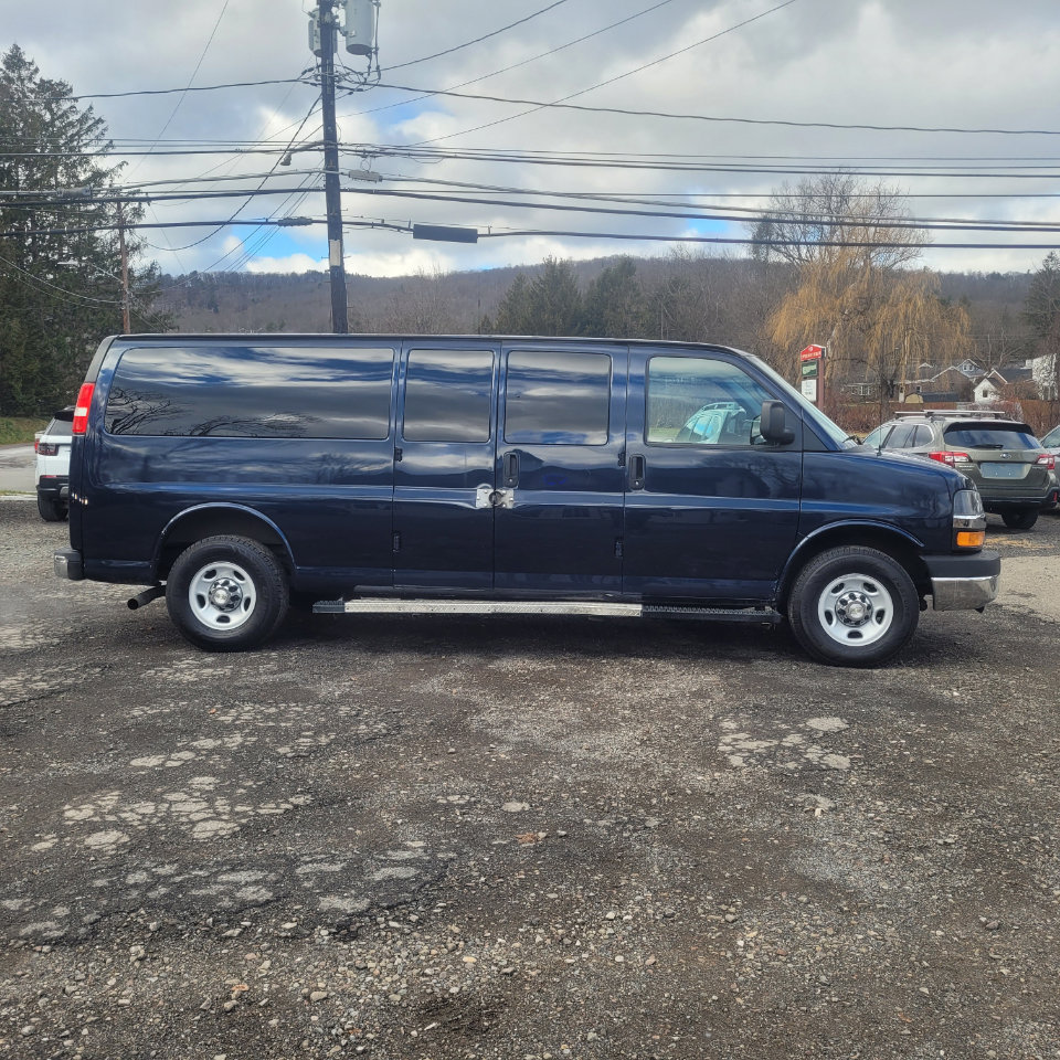 Used 2015 Chevrolet Express 3500 LT w/ LT Preferred Equipment Group image 9